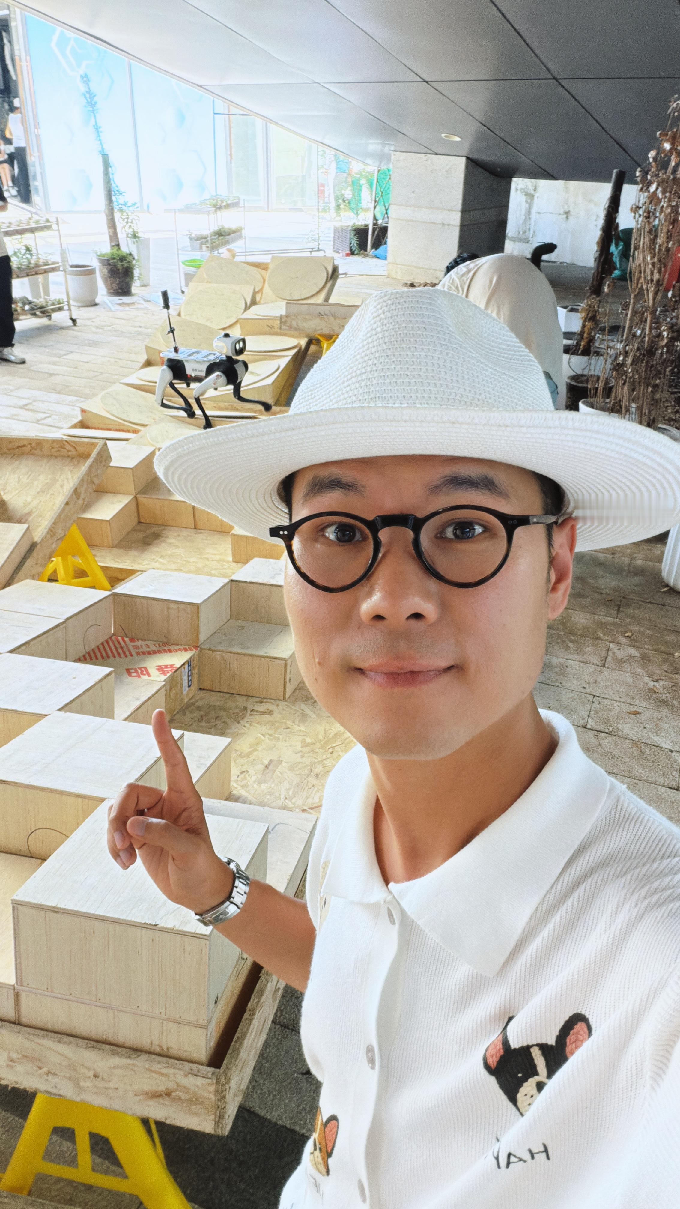 今儿个含狗🐶量很大复刻了RoboCup的标准化赛道，四足机器狗，交错赛道、魔方