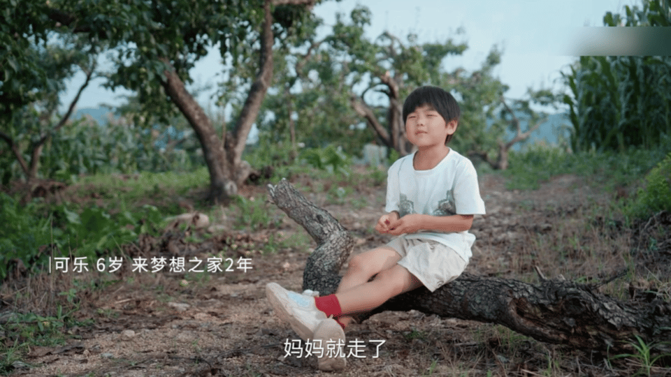 网红体育老师30年助养300多名儿童柏剑用自己的一生，编织着无数孩子的跑步梦。在