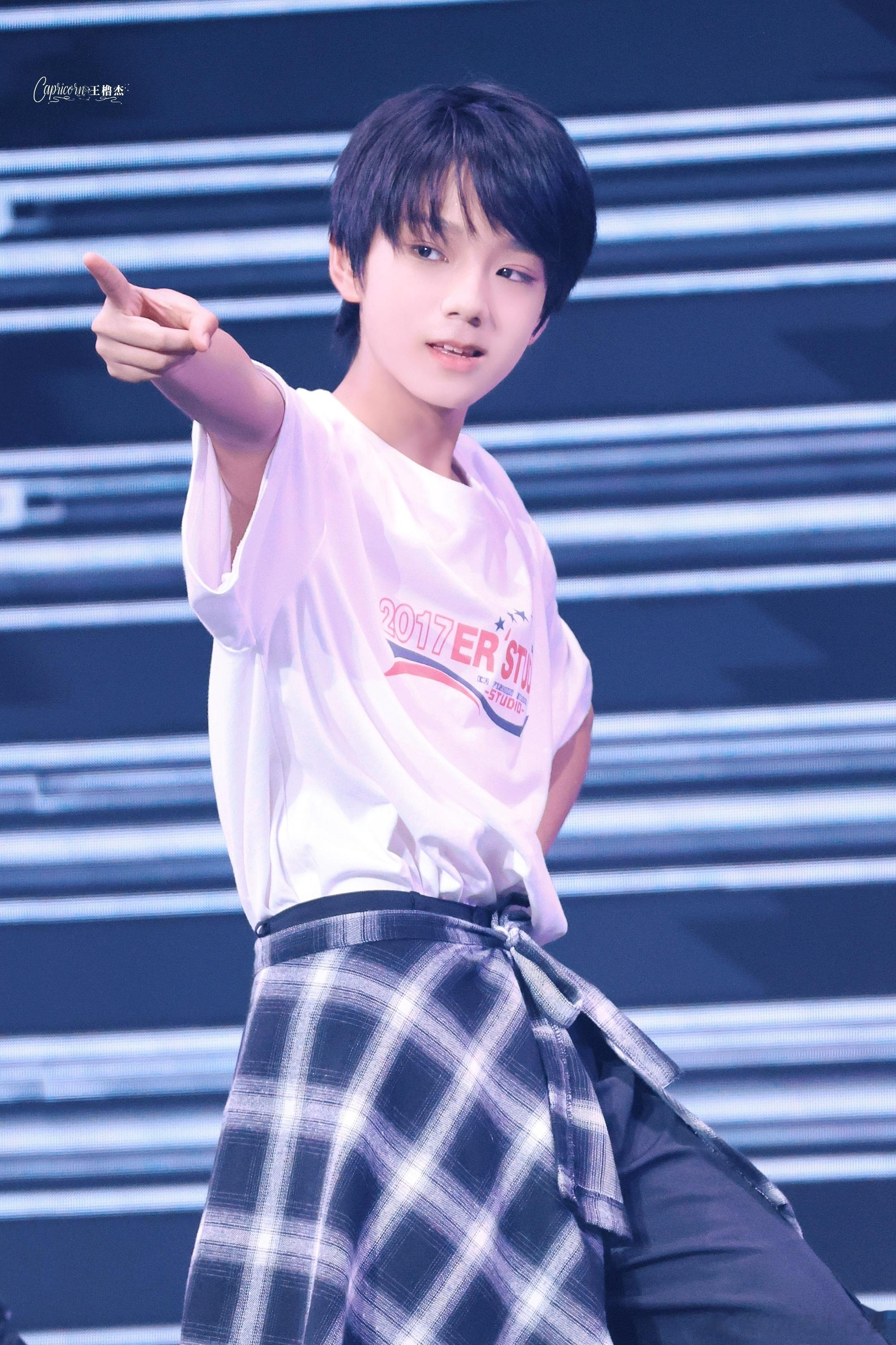 #王橹杰[超话]##王橹杰 劈波斩浪# wlj#王橹杰 全力以赴 朝梦出发# w