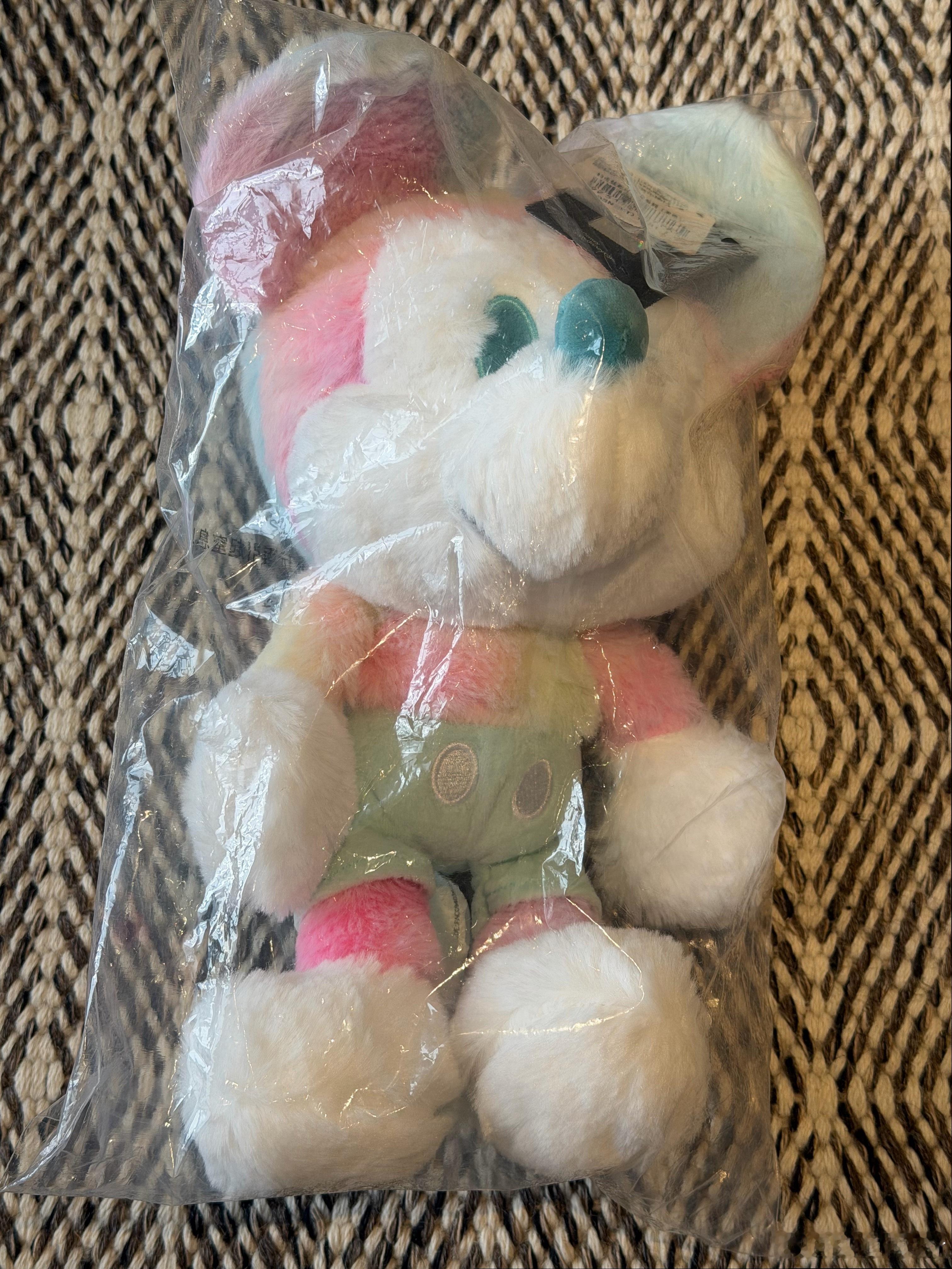 今天抽一个迪士尼玩偶～点赞就行！静静宠粉来啦  抽奖详情