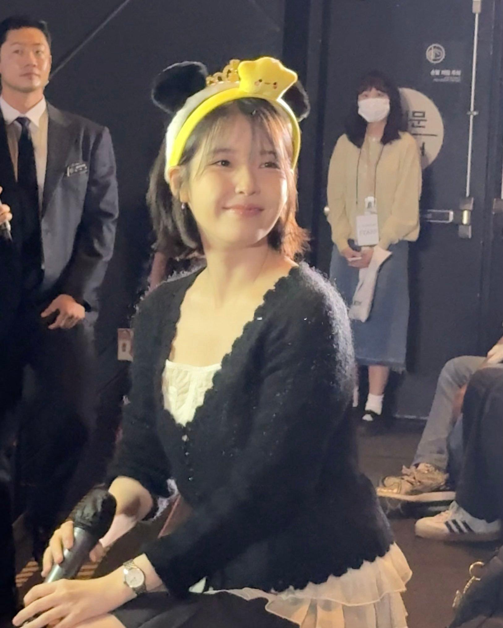 IU❤️IU李知恩积家全球品牌代言人  260920 IU 演唱会电影重映舞台问