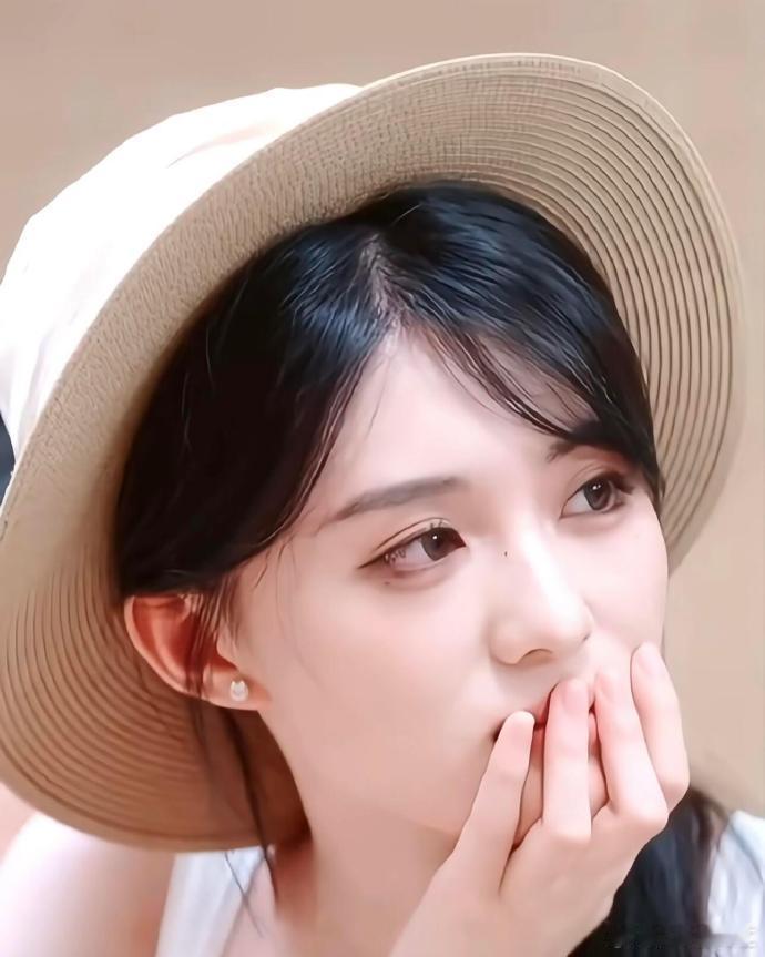 包洁仪 天选温以凡包洁仪的人生剧本也太虐了吧！父母离异、寄人篱下、被霸凌被下药，