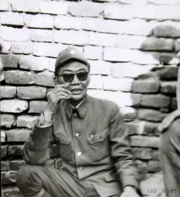 1945年9月，伪第九路军王铁相所部窃据平度城拒绝投降。我军向城中送交劝降文书，