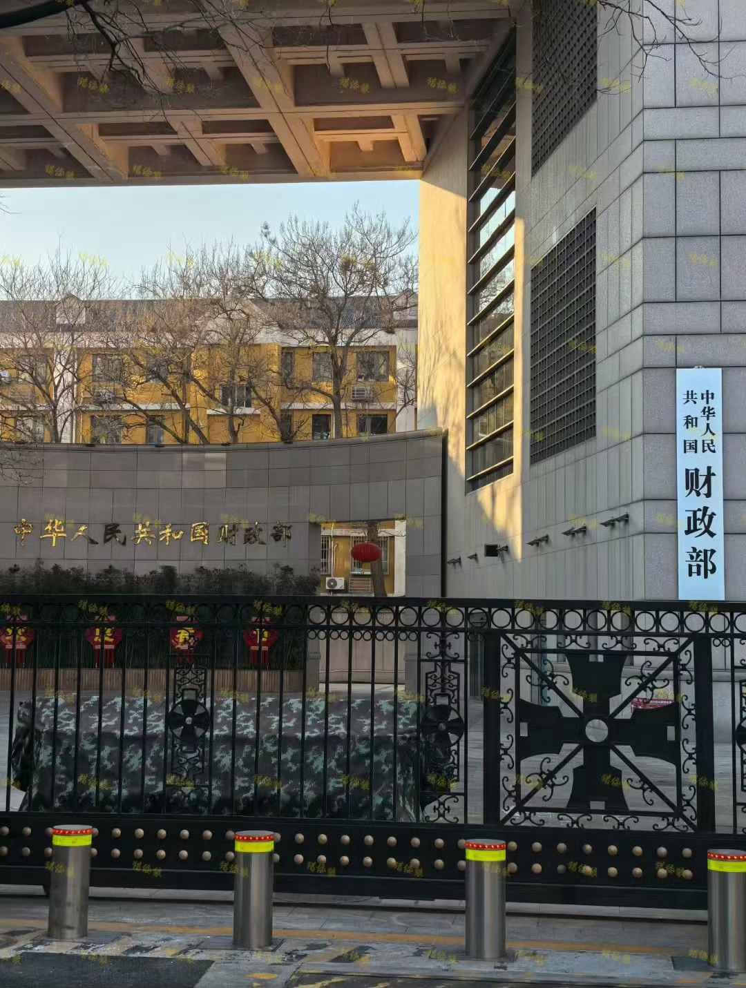 正月初五接财神迎财神打卡真财神。接灵！ 