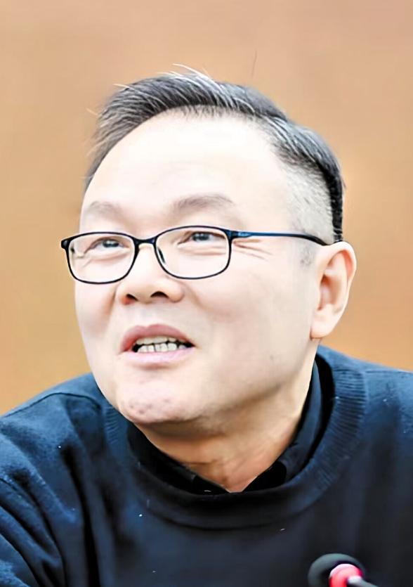 这下出名了。
 
中国人民大学的程光炜教授，主持的《莫言家世考证》课题，花了35