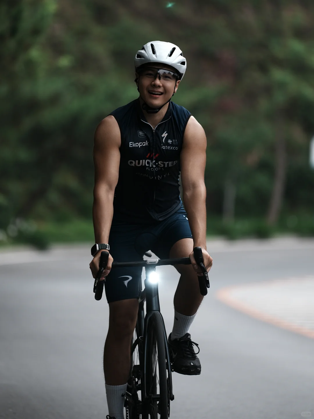 公路车骑行非得穿锁鞋吗？
