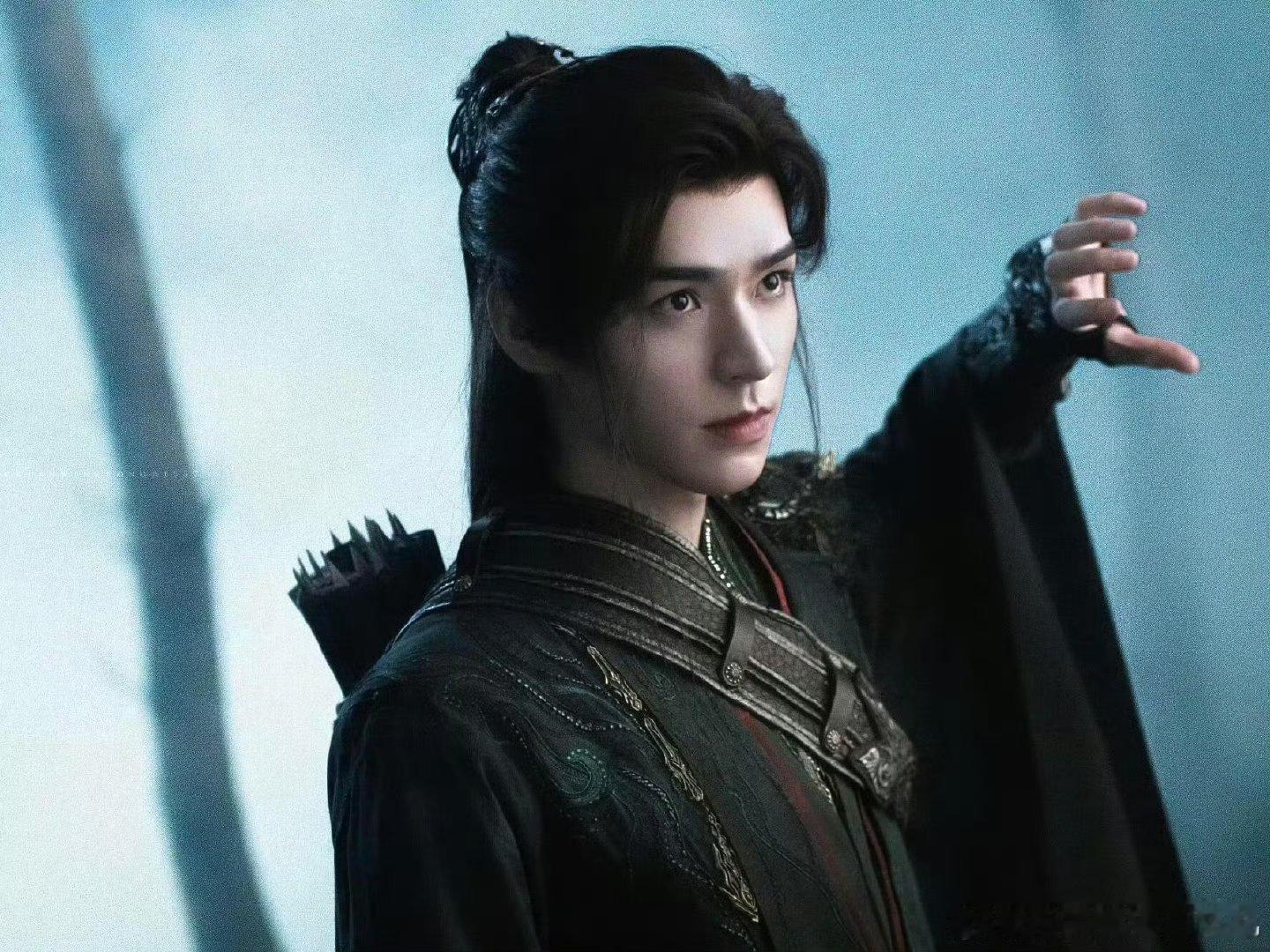 谁懂龚俊新剧被原著粉包场的含金量 原著粉认可就是硬实力！龚俊扛10公斤伞练打戏的