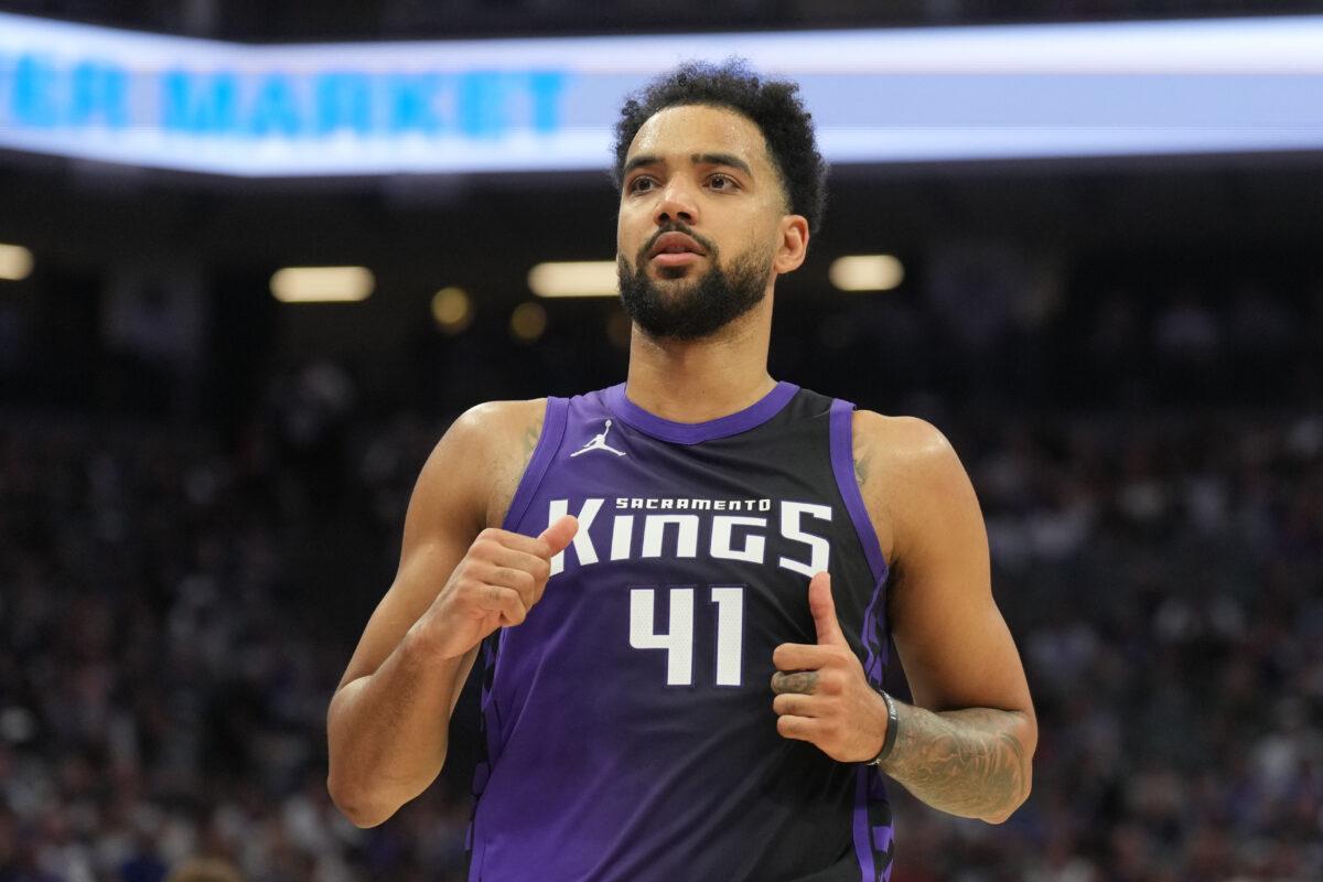 特雷·莱尔斯与森林狼队达成了一份为期一年的合同。
莱尔斯在NBA征战了十个赛季后