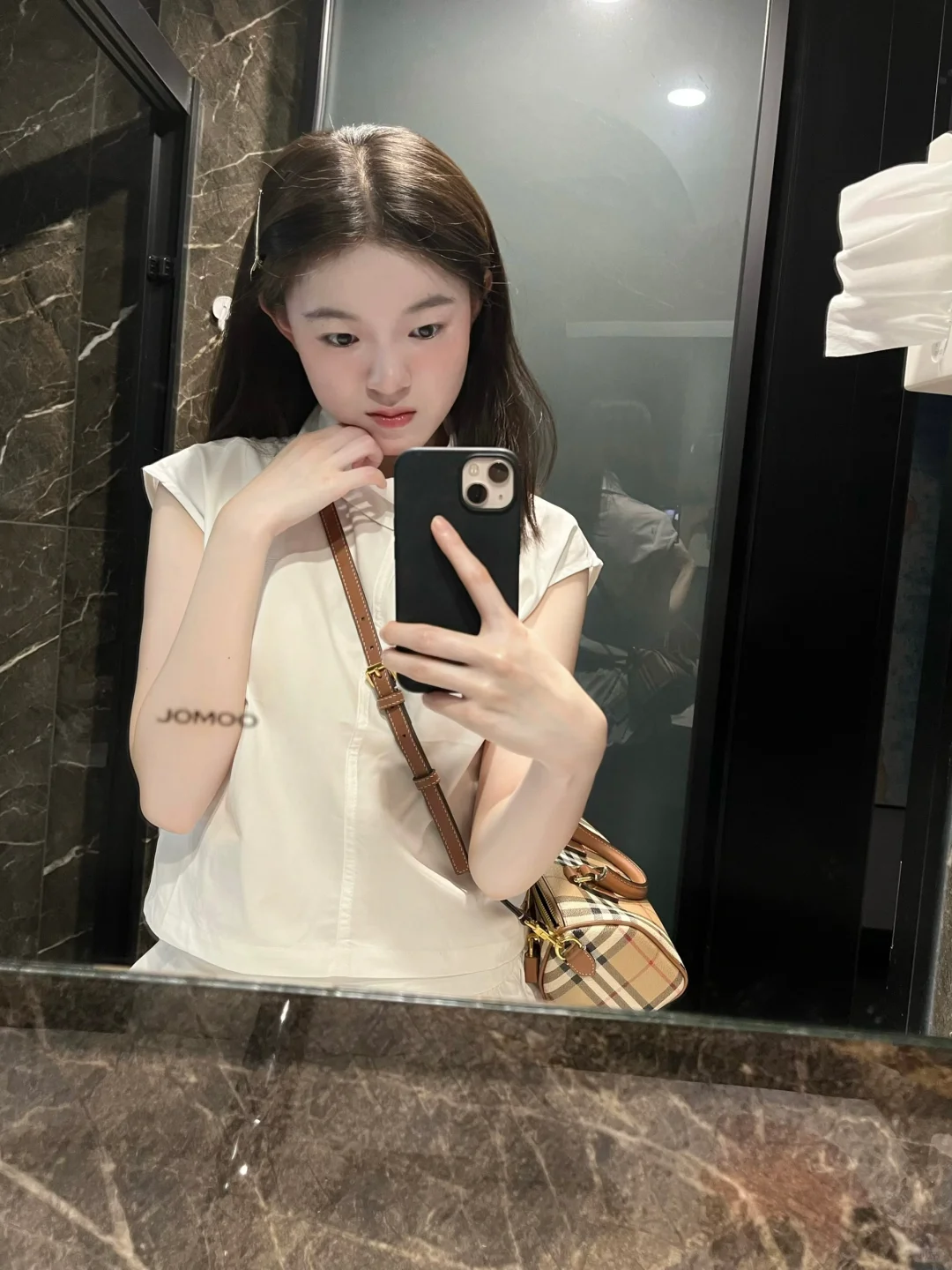 今天太美啦，白衬衫好好穿