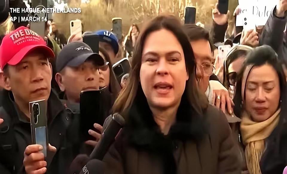 一夜之间日本被中国收拾服帖！日相高市早苗竟被开除党籍这份震惊消息背后藏着怎样的深