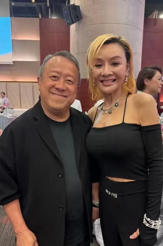 曾志伟人脉可以啊！73岁生日，来了这么多明星！

曾志伟4月14日73岁生日，宴