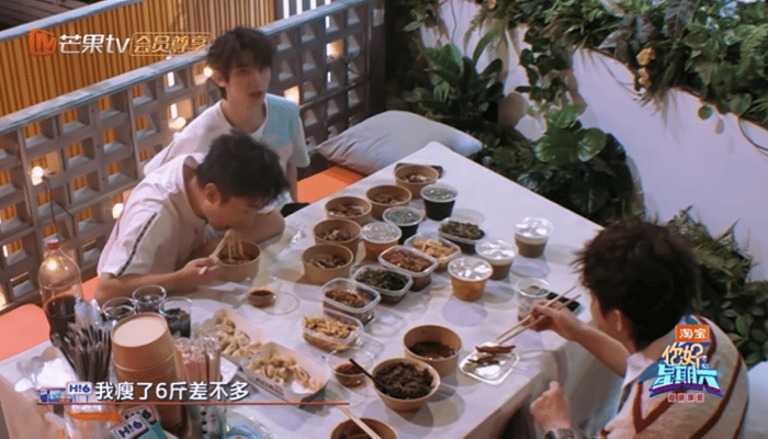 丁程鑫减肥减到113斤，也不能太瘦了！！小丁还是要多吃一点～ ​​​