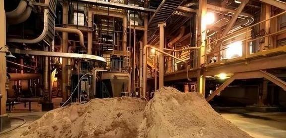 稀土成了中美关系里解不开的死结，中国如果不放开稀土出口，美国就能随时推翻任何之前