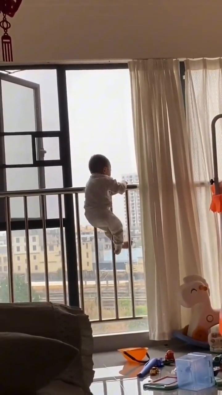 多多，多多，多多。