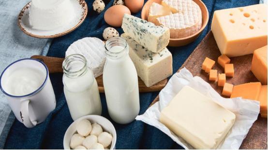 欧盟很恼火：我只是给中国电车加了点税，中国干嘛对我发起反制？
 
先说说欧盟怎么