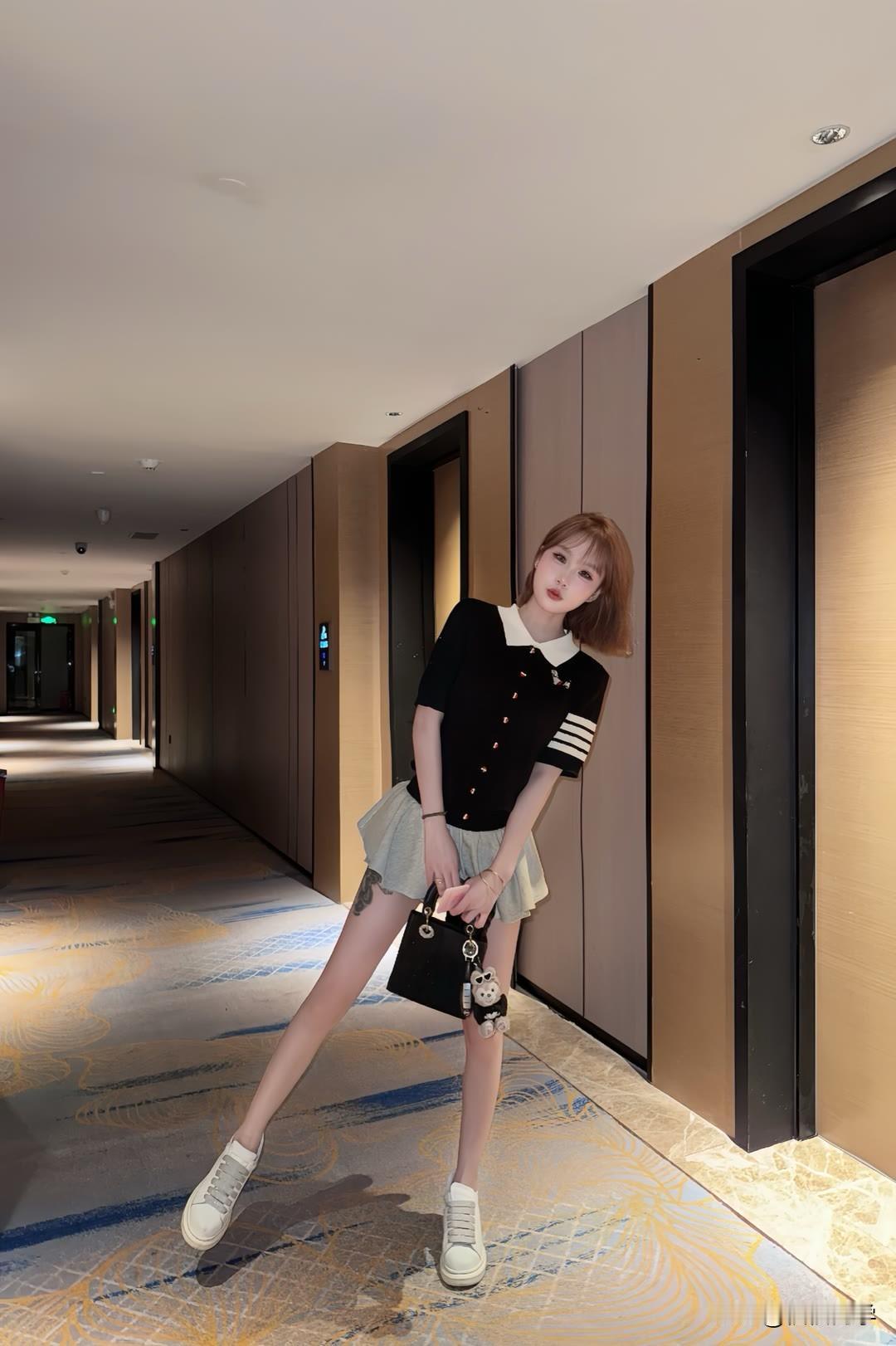 轻纱拂面，步履生莲，这画面就像夏日里的一阵清风，清爽又美好。
想到石家庄的生态游