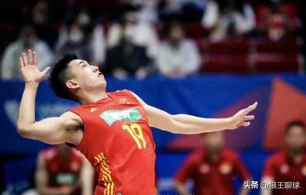 男排接应张冠华已于2026年6月29日宣布退役，结束了他12年的职业生涯。他的主