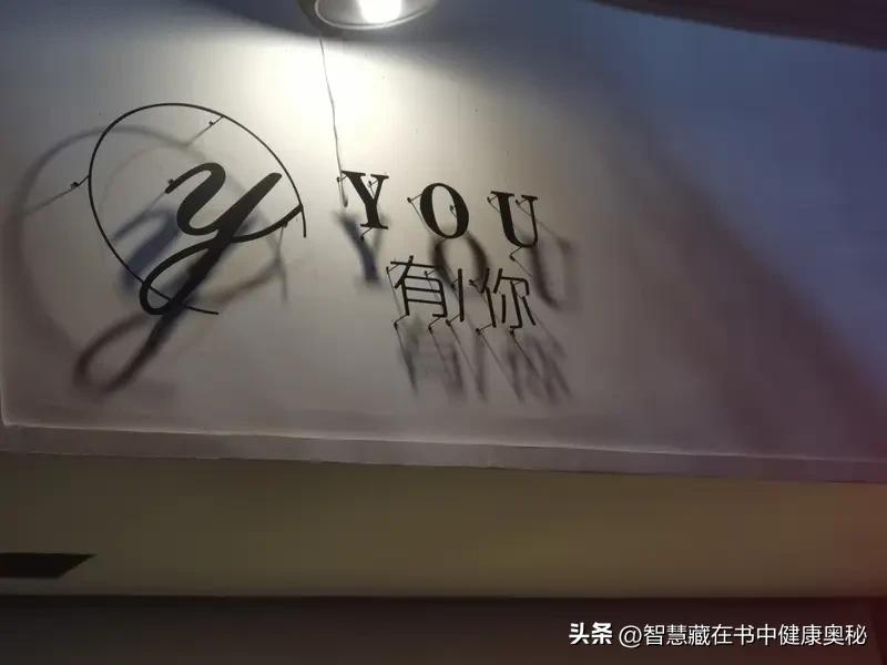 早安！早晨第一句祝福 

刚刚按掉闹钟的那一刻，脑海里第一个浮现的名字就是你。看