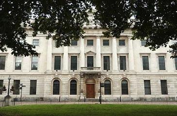 中国使馆新建项目被英方拖延7年，中方回应：英方毫无契约精神、失信失德

这事儿说