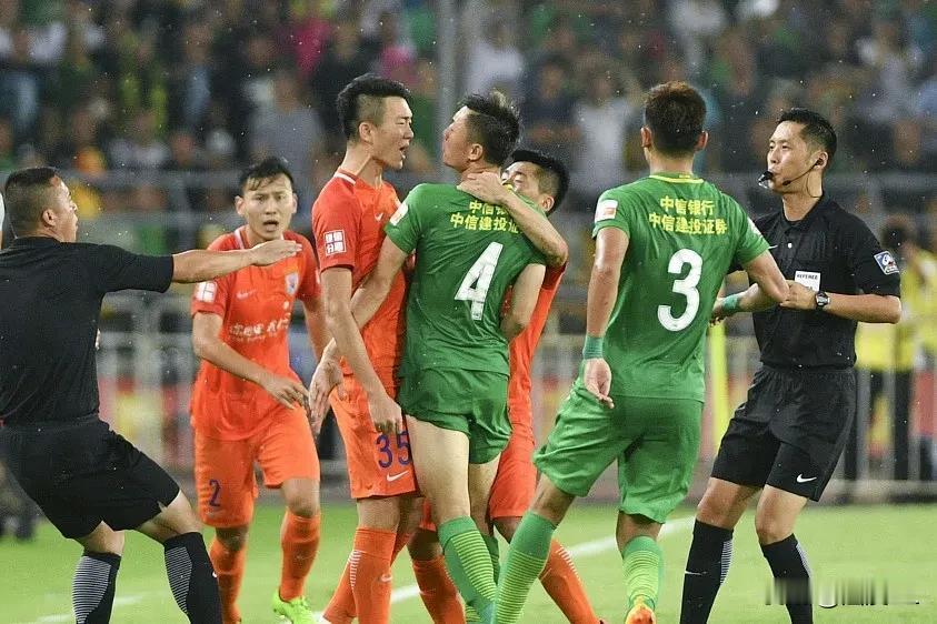 泰山对阵国安之所以不延期，原因很简单，北京国安等了三年就是等这一个机会，已被泰山