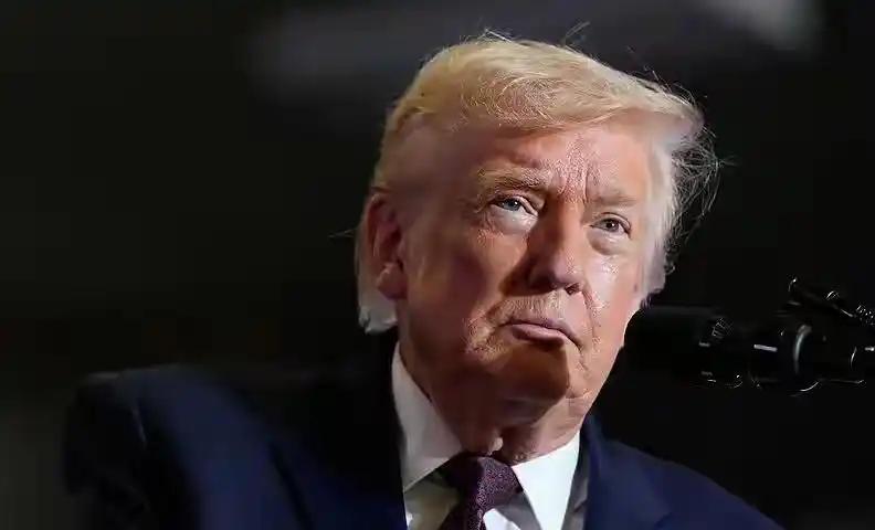 对特朗普的政治绞杀已经开始，美国议会举办了关于伊朗战争的机密简报会，但议员们纷纷