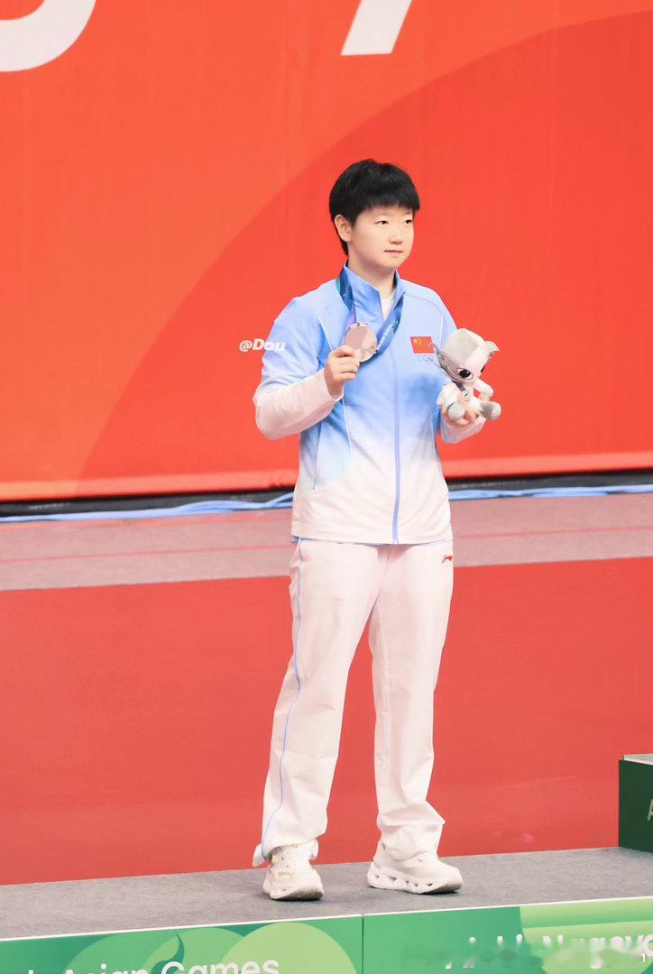 孙颖莎 永远有一颗明亮的心宝宝 祝福你健康快乐且自由cr见水印孙颖莎 ​​​