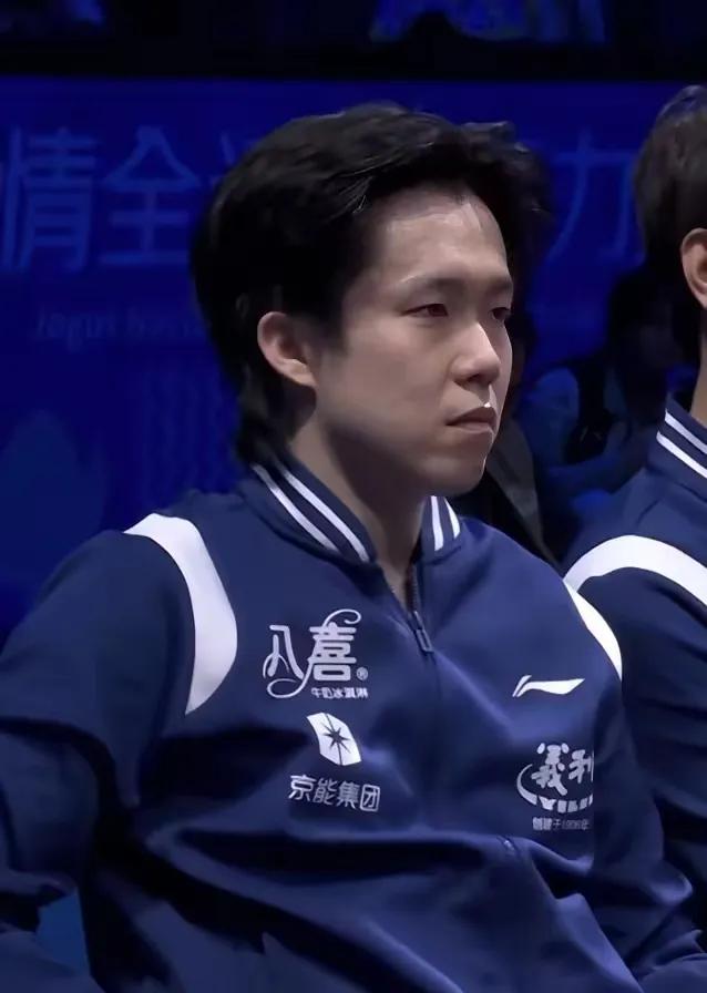 今天全世界最懵的是王楚钦了吧
 
不是因为获得团体赛冠军

而是连樊振东都没想到