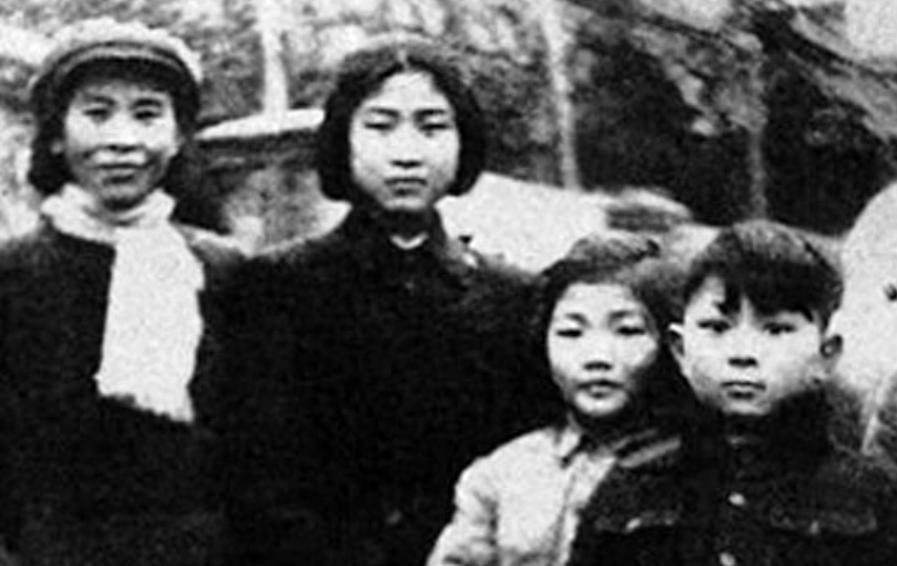 贺子珍归国后首次主动与毛主席联系请求有关事情，毛主席却回应：以后有机会再谈这件事
