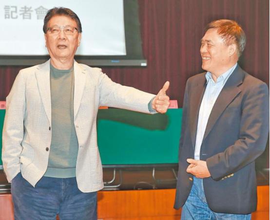 因跟拜民进党“抹红”策略，赵少康被围攻，郝龙斌危险了！蔡正元怒轰：赵少康与民进党