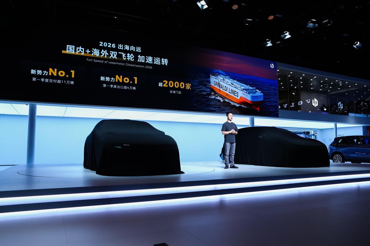 外国人为什么主动来北京车展找零跑？
 
北京车展零跑展台，一位英国汽车行业分析师