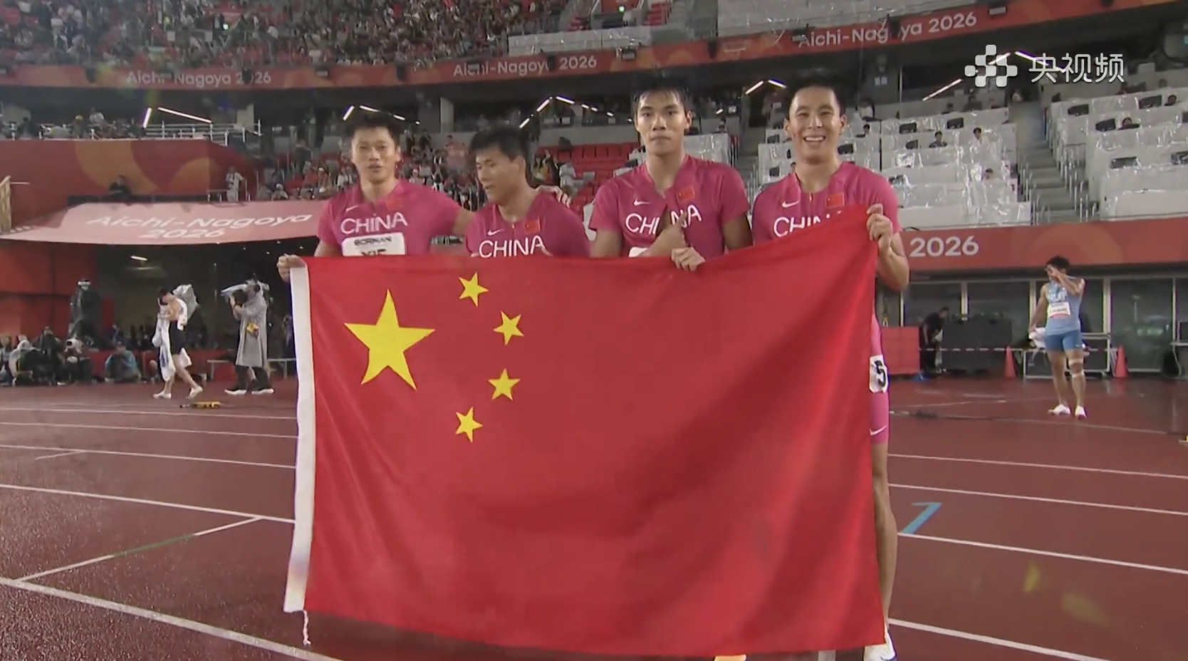 中国队男子4x100接力夺金 名古屋亚运会田径项目男子4✕100米接力决赛，中国