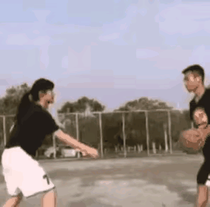 这谁能打的过啊，就是姚明易建联來也打不过啊。