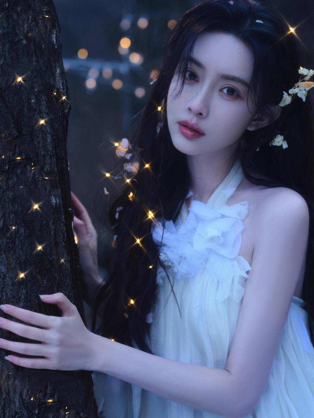 孟子义：纯美清澈的白雪公主