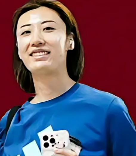 火速召回!
王媛媛
专打泰国快攻
昨晚中国女排首战失利，
0-3爆冷捷克打破队史