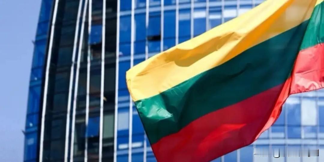 立陶宛喊着要当“下一个乌克兰” 疯狂砸钱备战
 
立陶宛更新国家安全战略，首次明