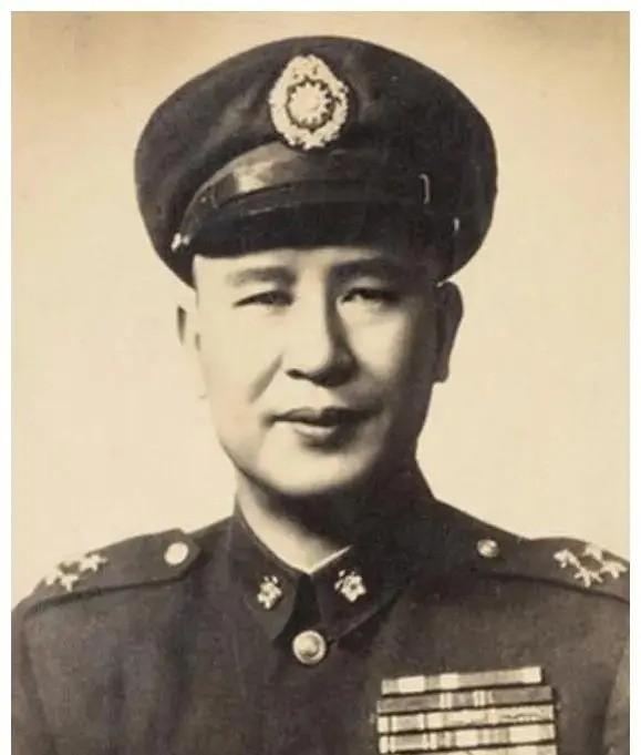 1950年，白崇禧逃到台湾后，在家闲着没事，便去拜访邻居朱怀冰，不料刚迈进大门，