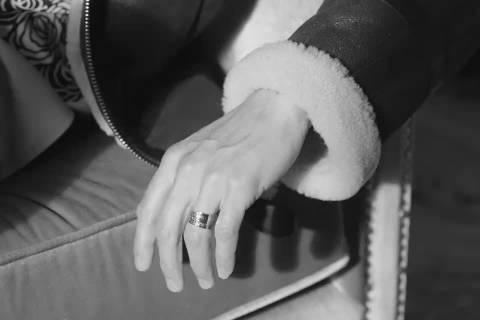 巨星也好，国手也罢，吴尊最戳人的标签是“宠女狂魔”！
14岁NeiNei美照出圈