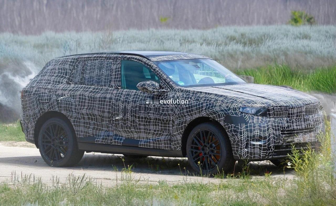 新一代宝马X5(G65)和iX5谍照曝光，将基于CLAR架构打造，或将在2026