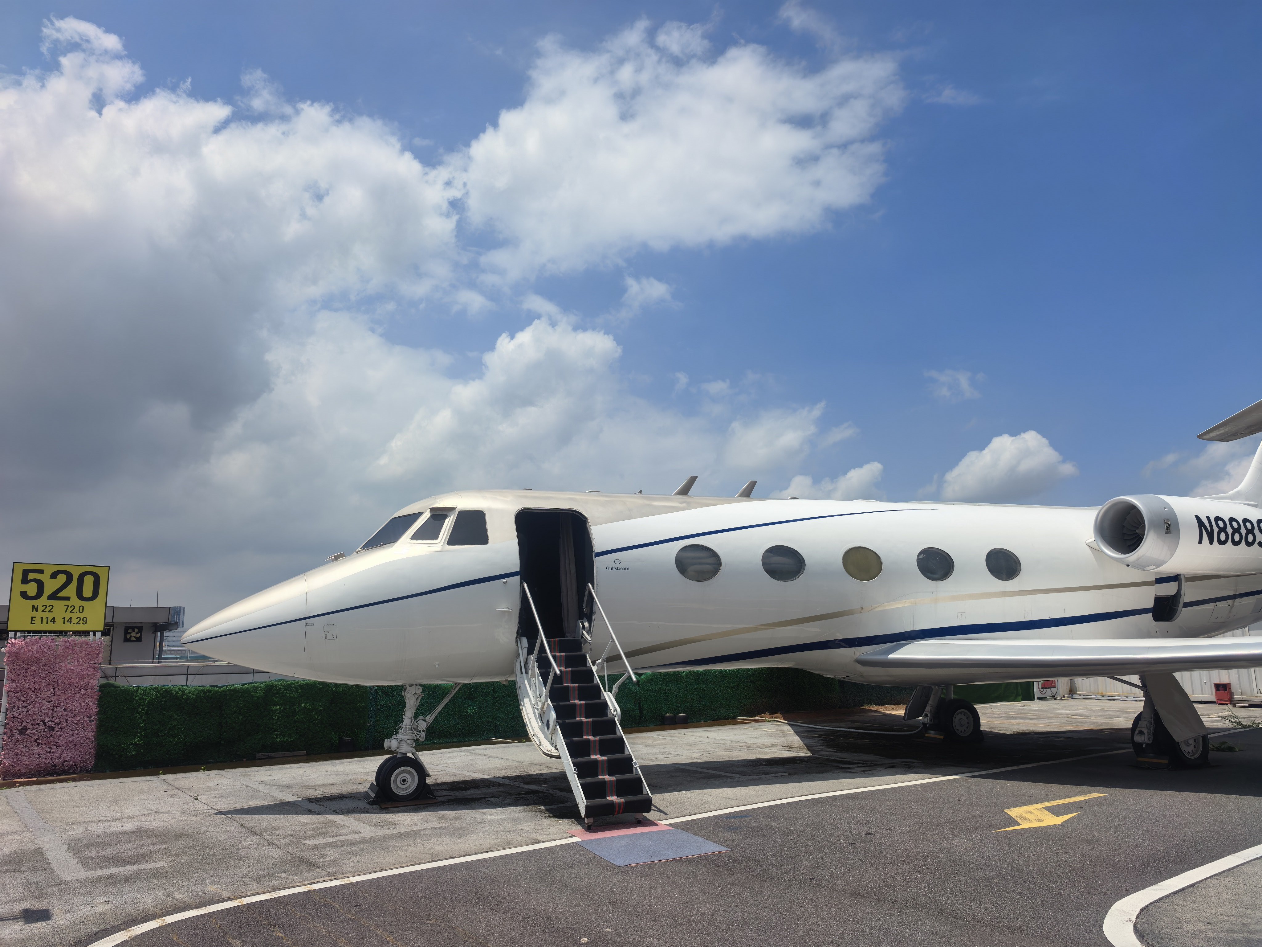 久违的蓝天白云☁✈ 深圳·空中的士私人飞机城市展厅
