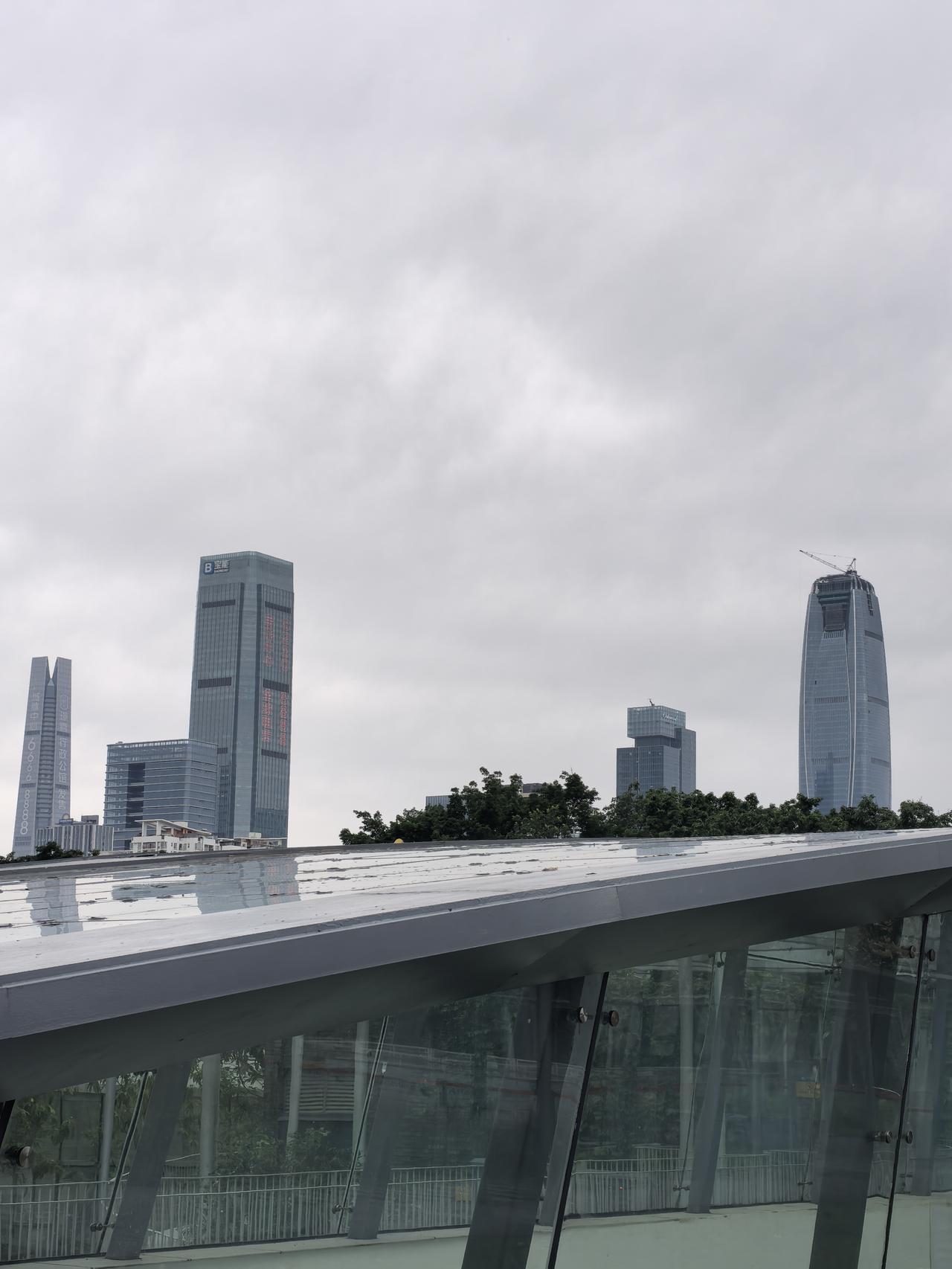 发现没？世界工业和制造业看中国！中国工业和制造业看深圳!
这句话真的是没有人不服