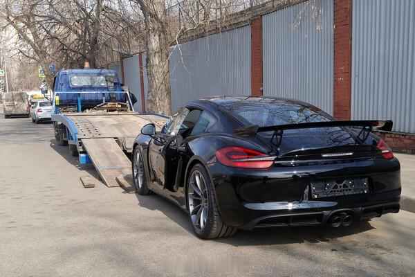 俄罗斯数百辆保时捷集体系统故障 近日，据《莫斯科时报》报道，数百辆保时捷汽车在俄