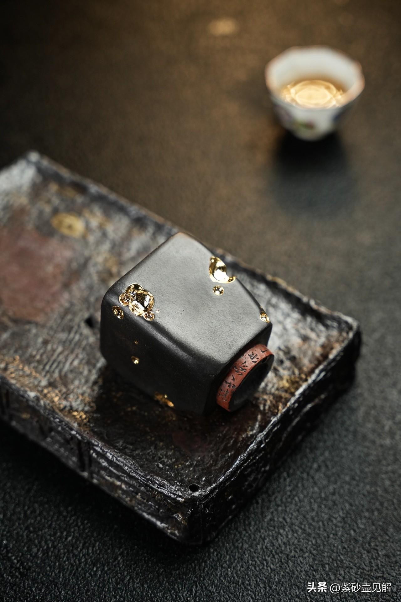 大品壶与小品壶搭配使用
对于刚刚玩壶的你来说很莫名其妙对吧，为什么大品壶与小品壶
