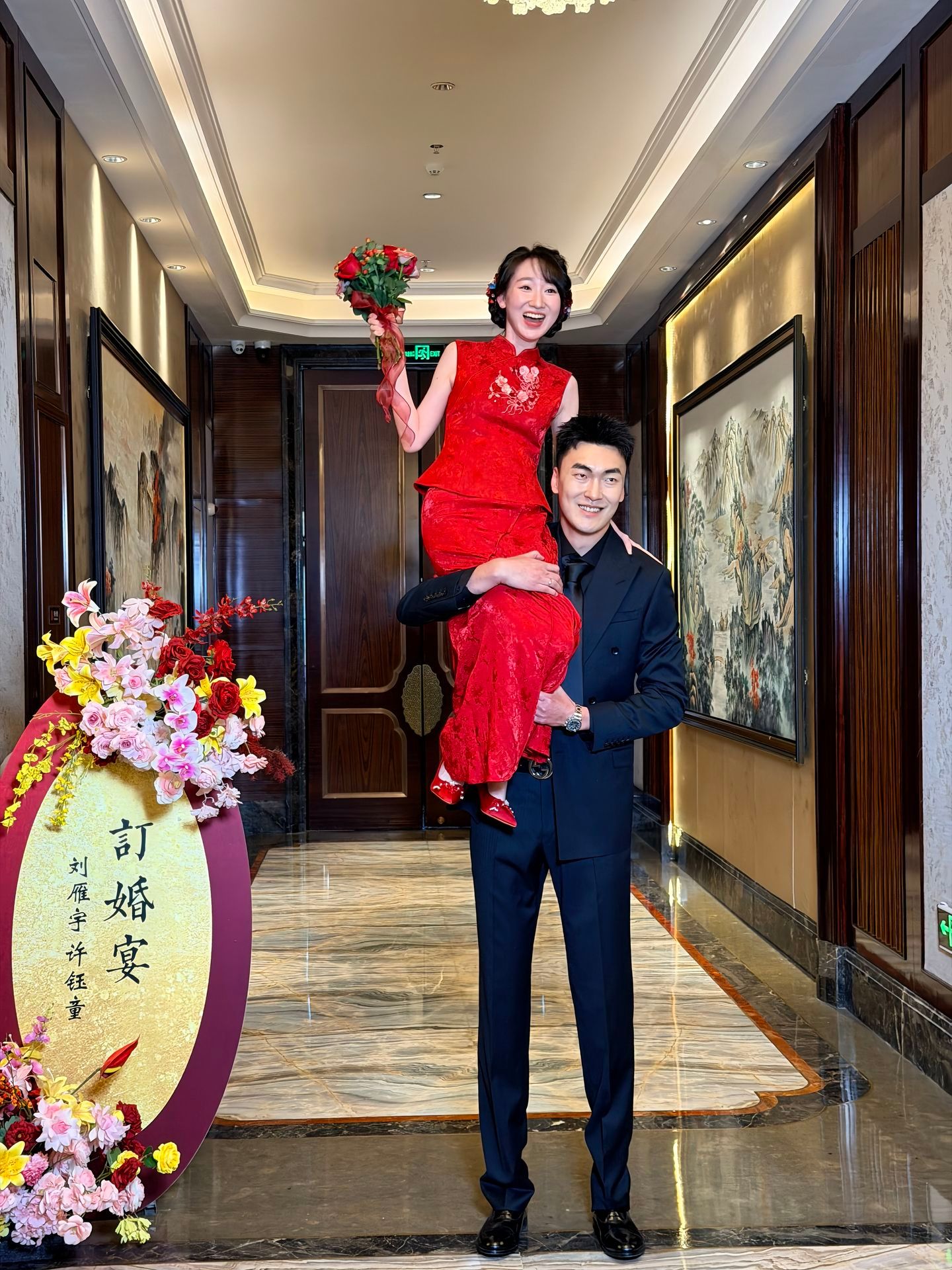 哇，大雁老婆4米多高，羡慕了。辽宁男篮