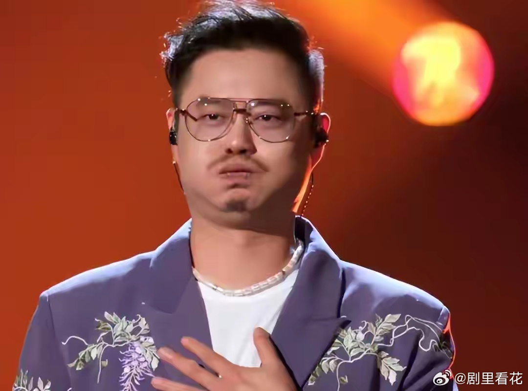 谁能想到，沈腾当年赌上全部前程，只是为了一个没人认识的小透明。魏翔差点被开心麻花