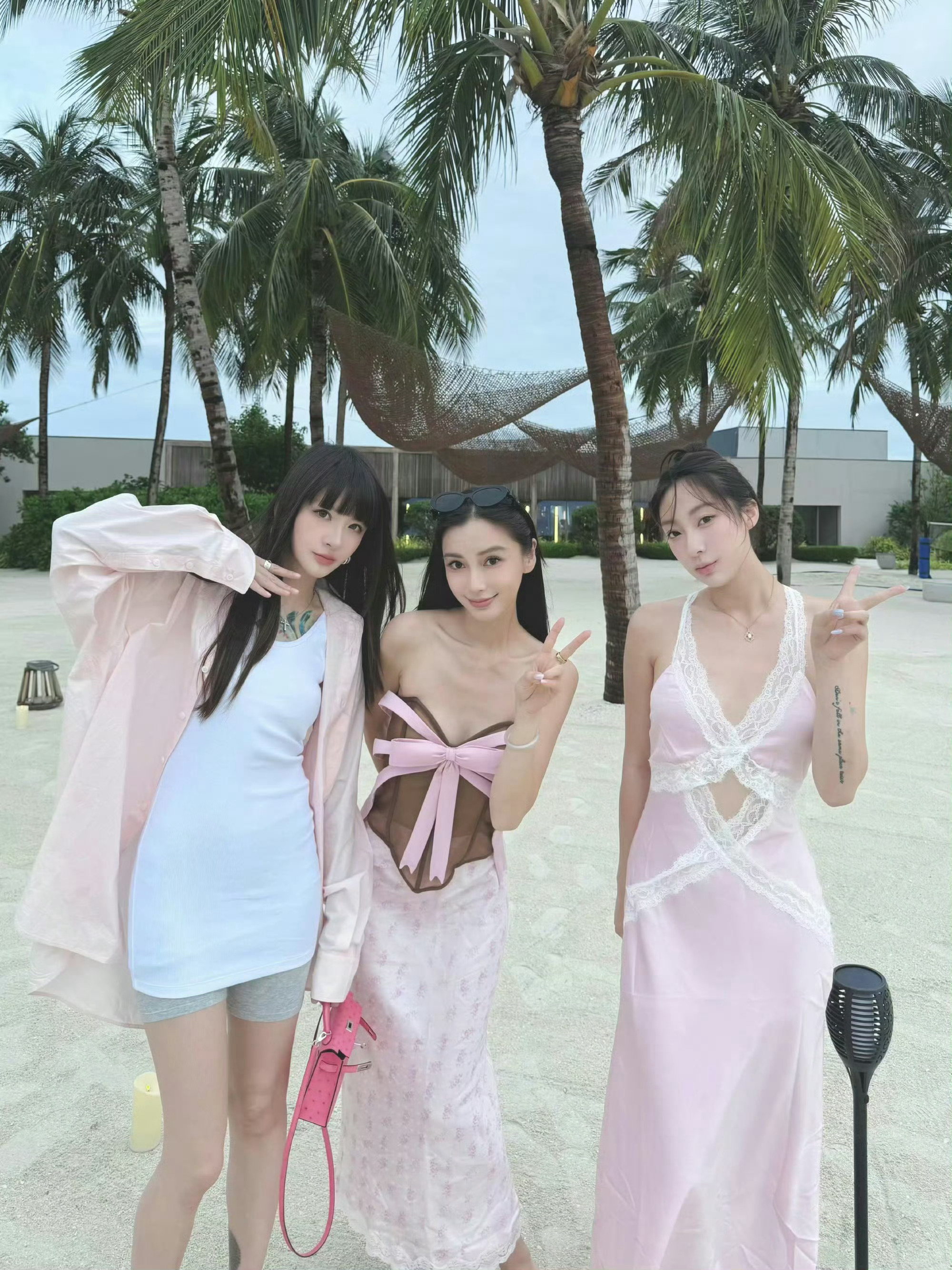 Angelababy马尔代夫游客照Angelababy马尔代夫游客照🈶，姐姐好
