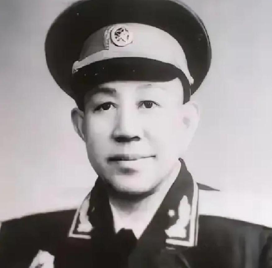 80年代，离休在家的原广州军区副政委晏福生，得知曾给自己开车的司机小张病逝，家境