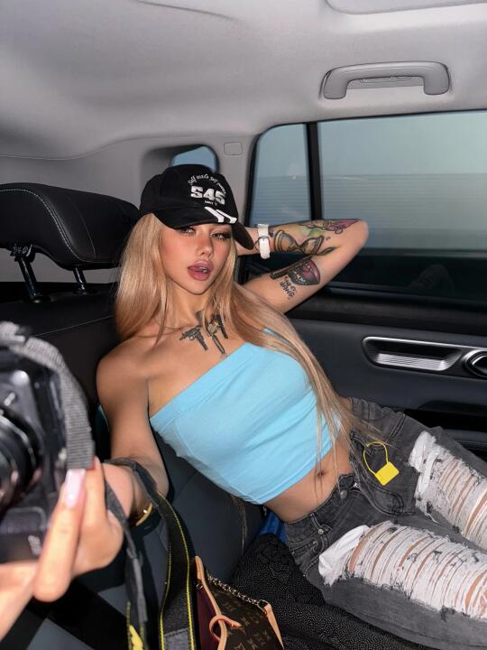 𝐓𝐨𝐨 𝐩𝐫𝐞𝐭𝐭𝐲 𝐭𝐨 𝐜𝐚𝐫𝐞 🩵