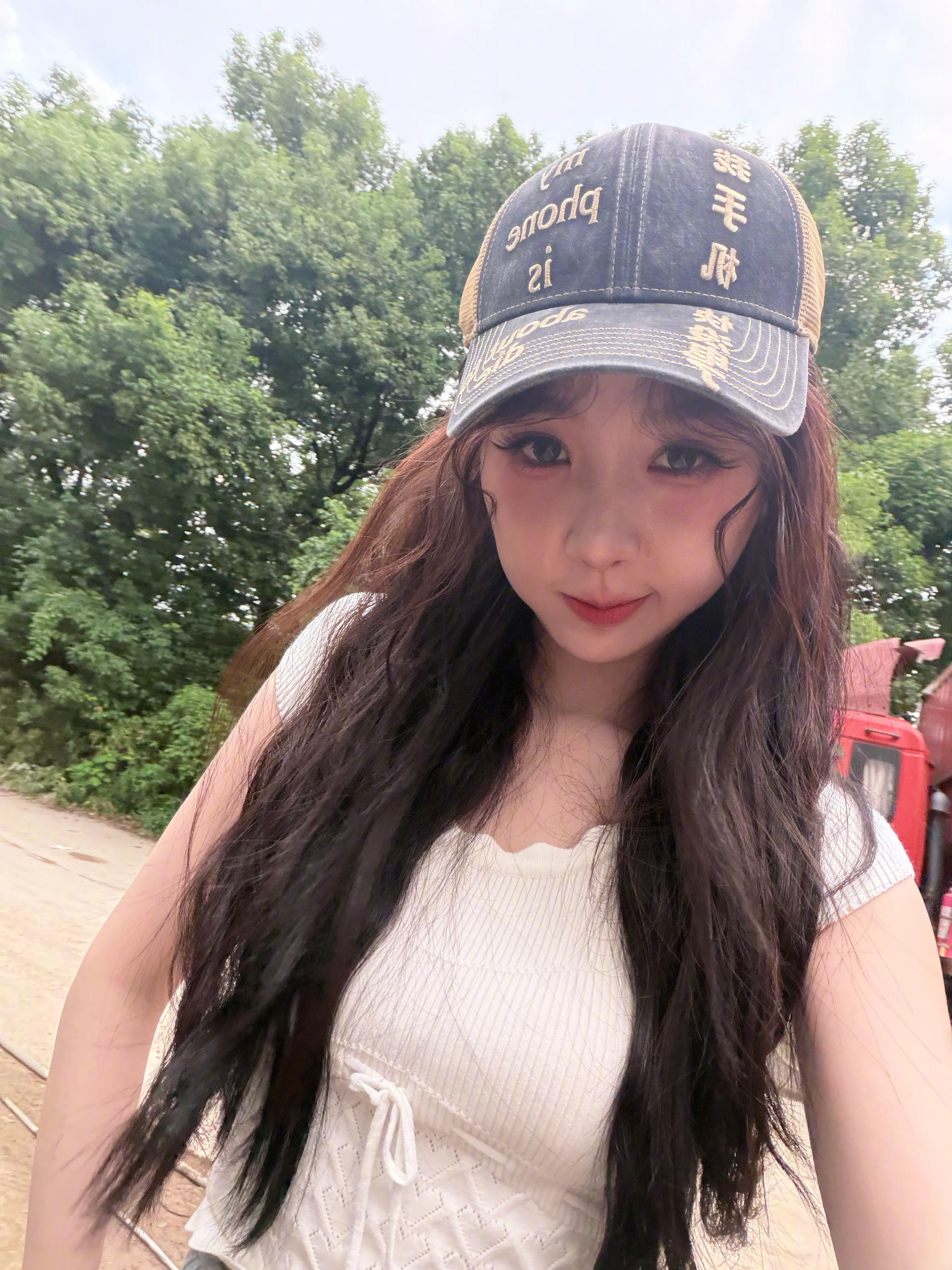 虞书欣脸上还有泪痕吓银 ​​​