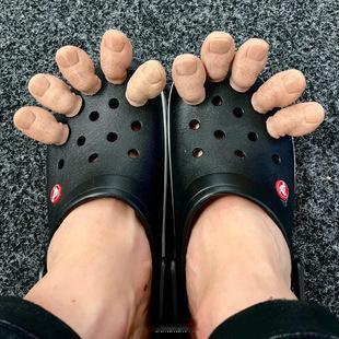 洞洞鞋真是夏天最伟大的发明 ​​​