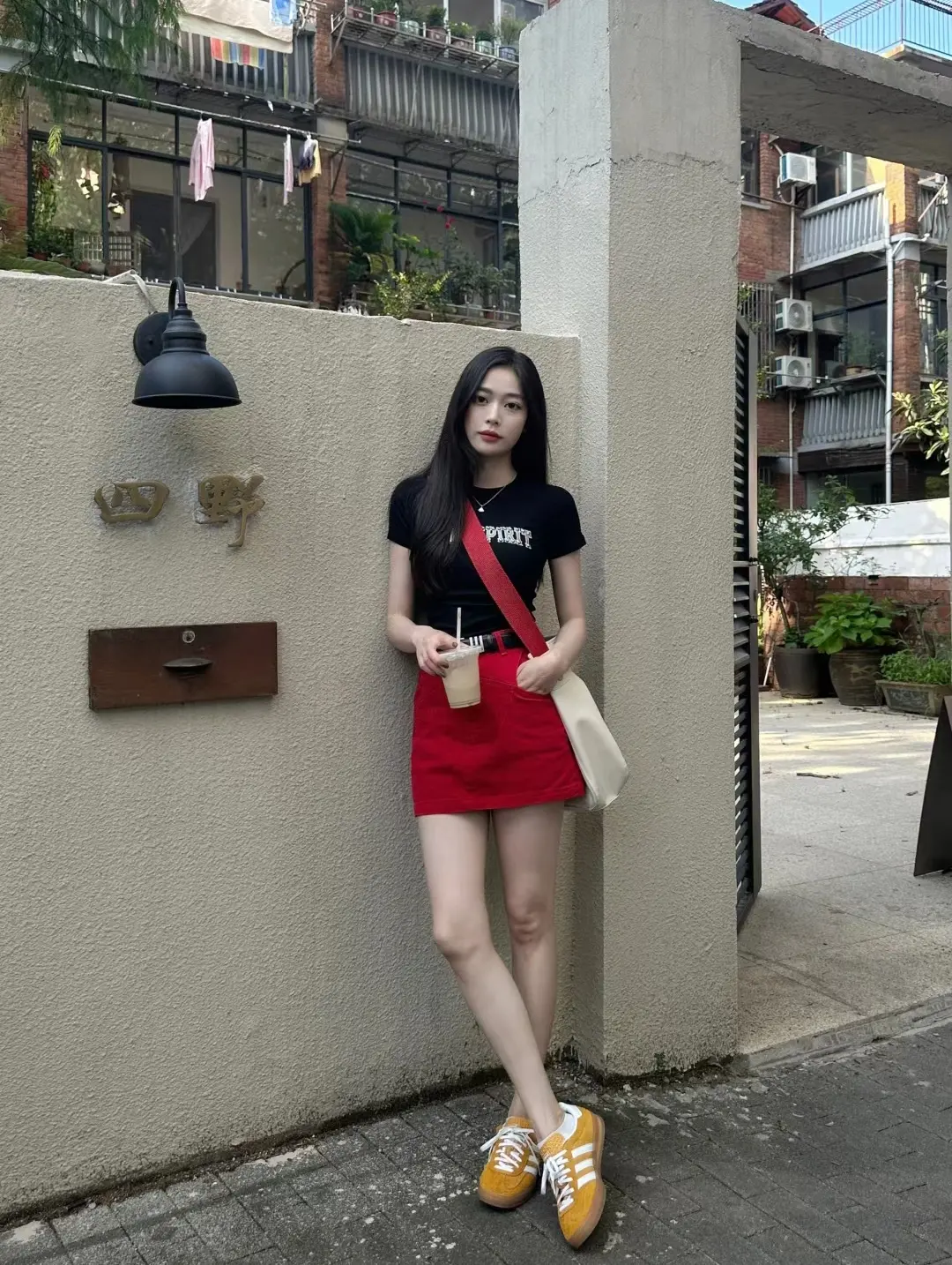 休闲一点的松弛感。